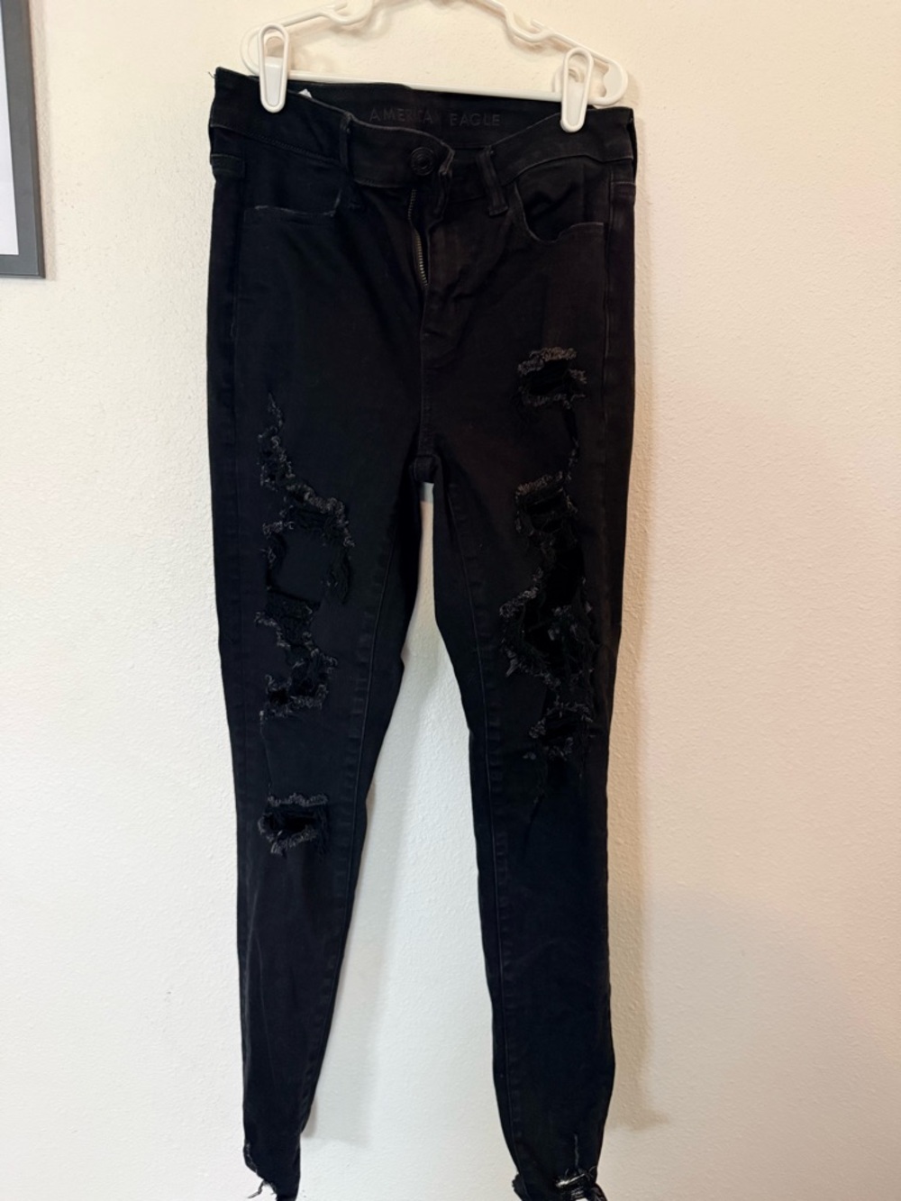 American Eagle Outfitters Black Distressed Skinny Jeans